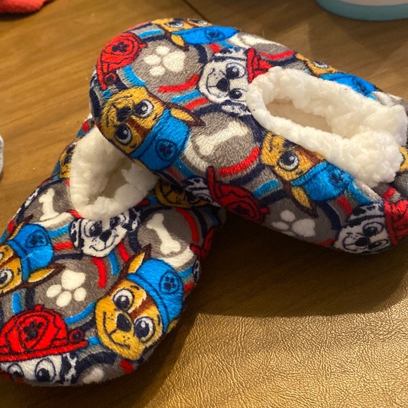 LIKE NEW Paw Patrol Character Slipper/Socks for Toddler Size 5-6 by Spin Master - Picture 1 of 3